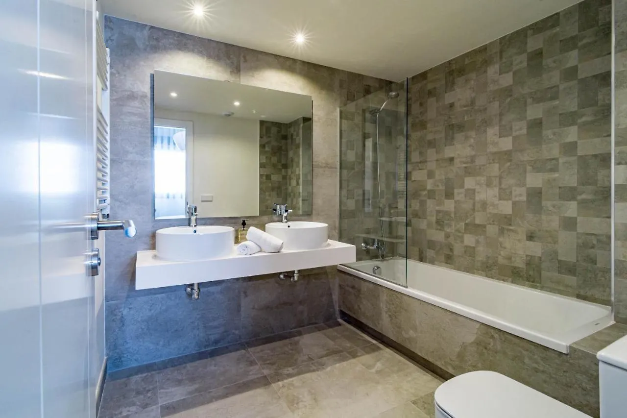 Inf42M- Modern City Apartment, Families Only 埃斯特波纳 公寓