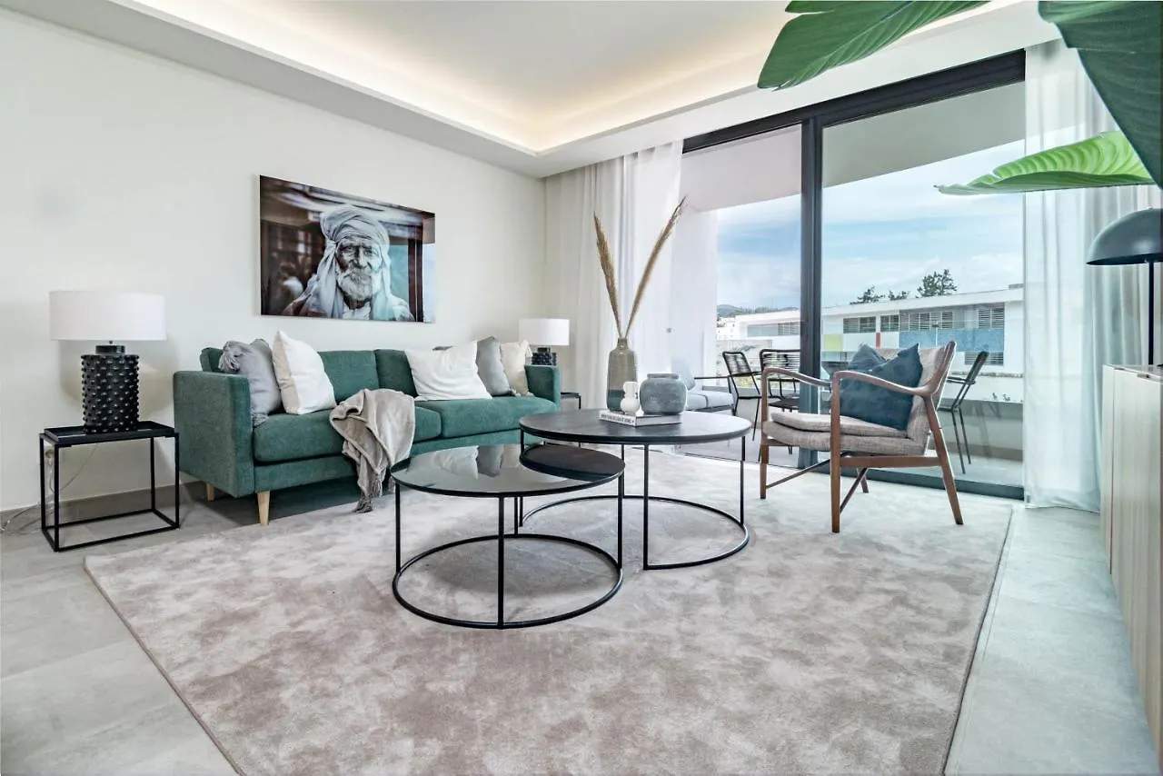 Inf42M- Modern City Apartment, Families Only 埃斯特波纳 公寓